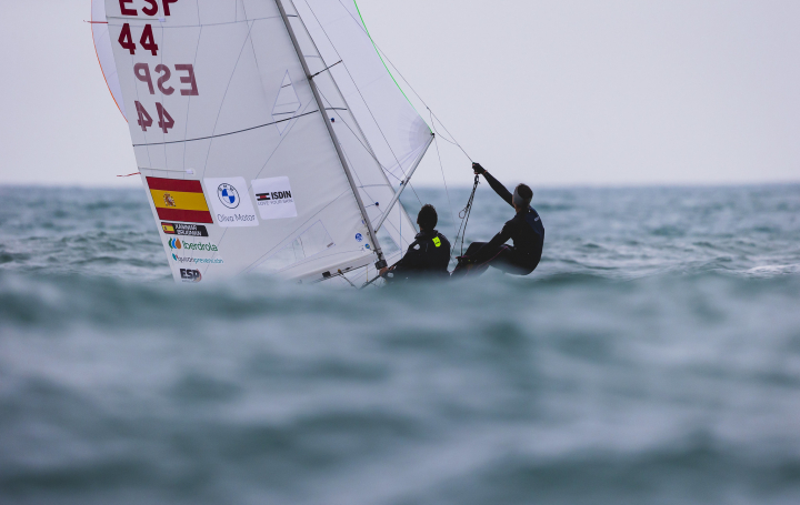 Buenas sensaciones para Xammar y Brugman en el estreno del Mundial de 470