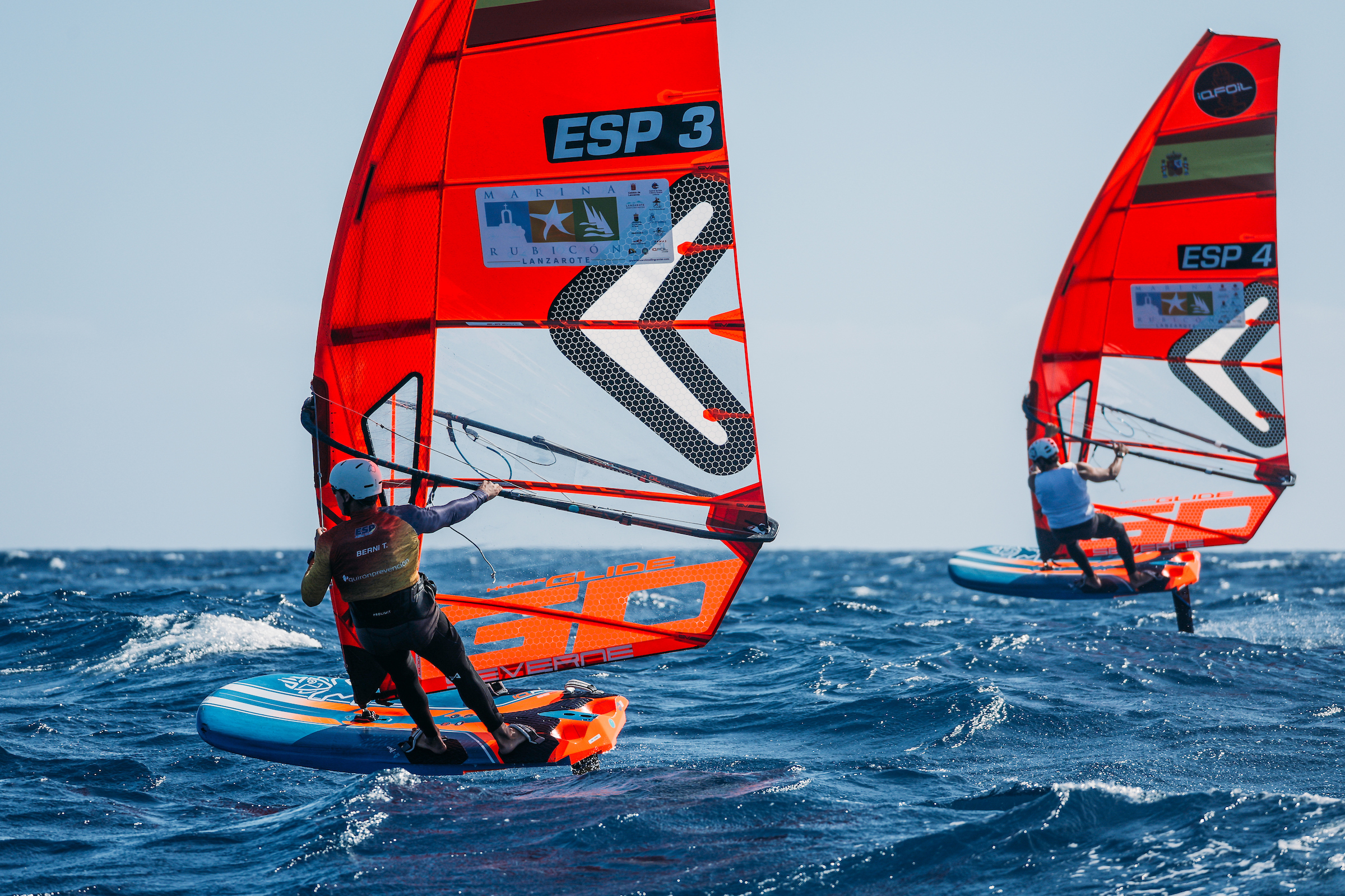 Nacho Baltasar, primer líder de los Lanzarote iQFOiL Games