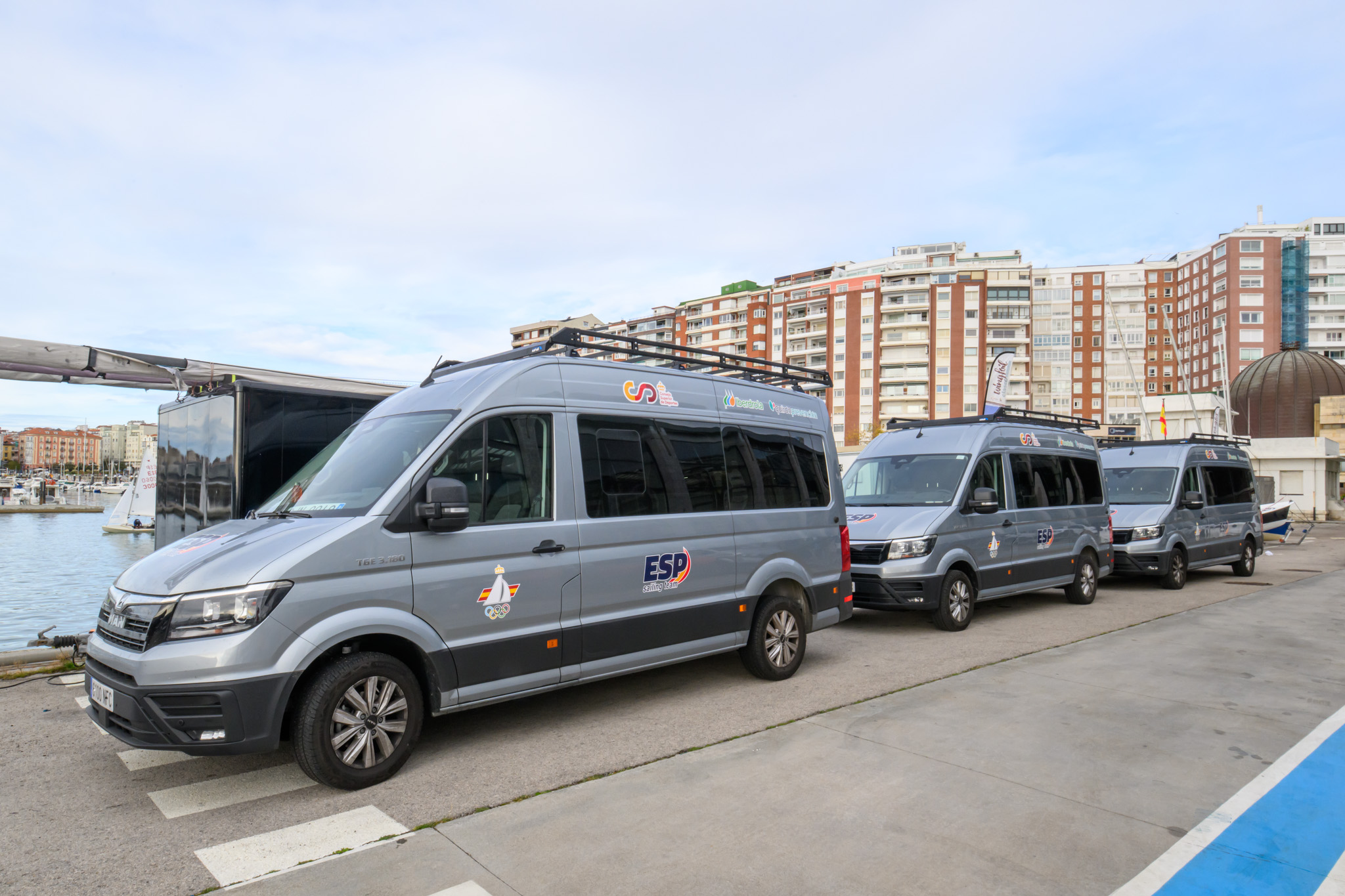 La RFEV y Nippon Express refuerzan su alianza estratégica para la logística del equipo olímpico español de vela 