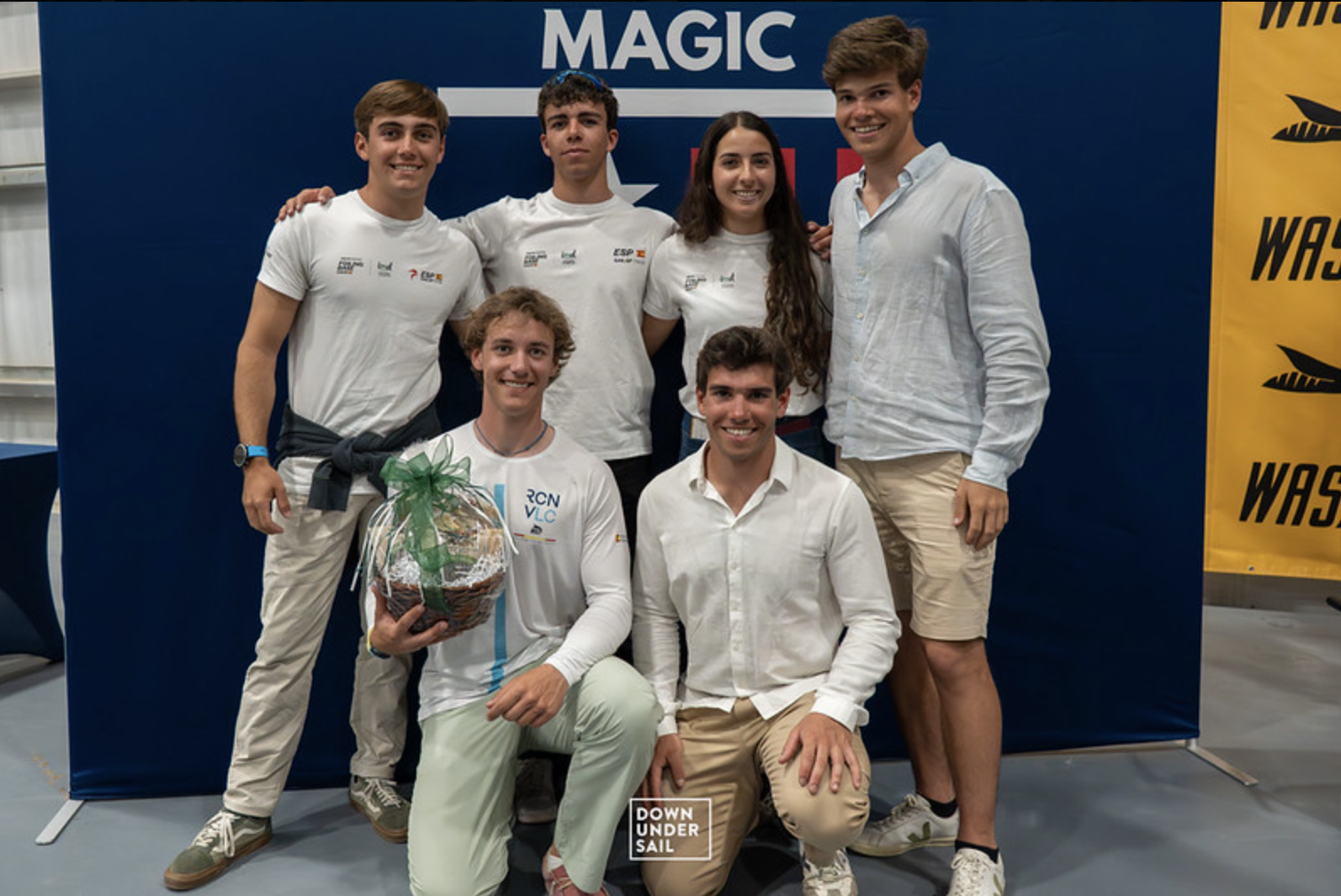 España logra plata y bronce en el Mundial de WASZP  